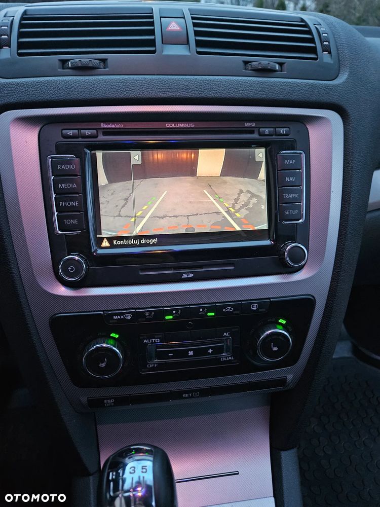 Skoda Octavia 1.6 IMPULS EDITION - 12