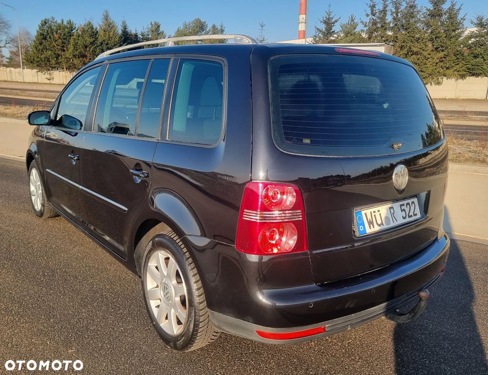 Volkswagen Touran - 2