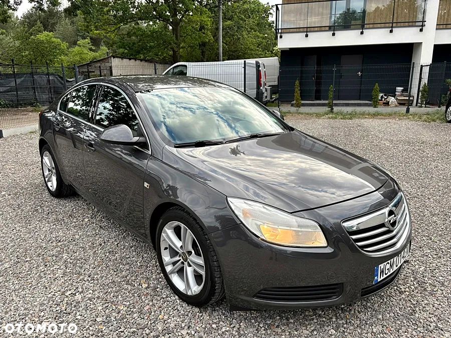 Opel Insignia 1.8 Design Edition - 2