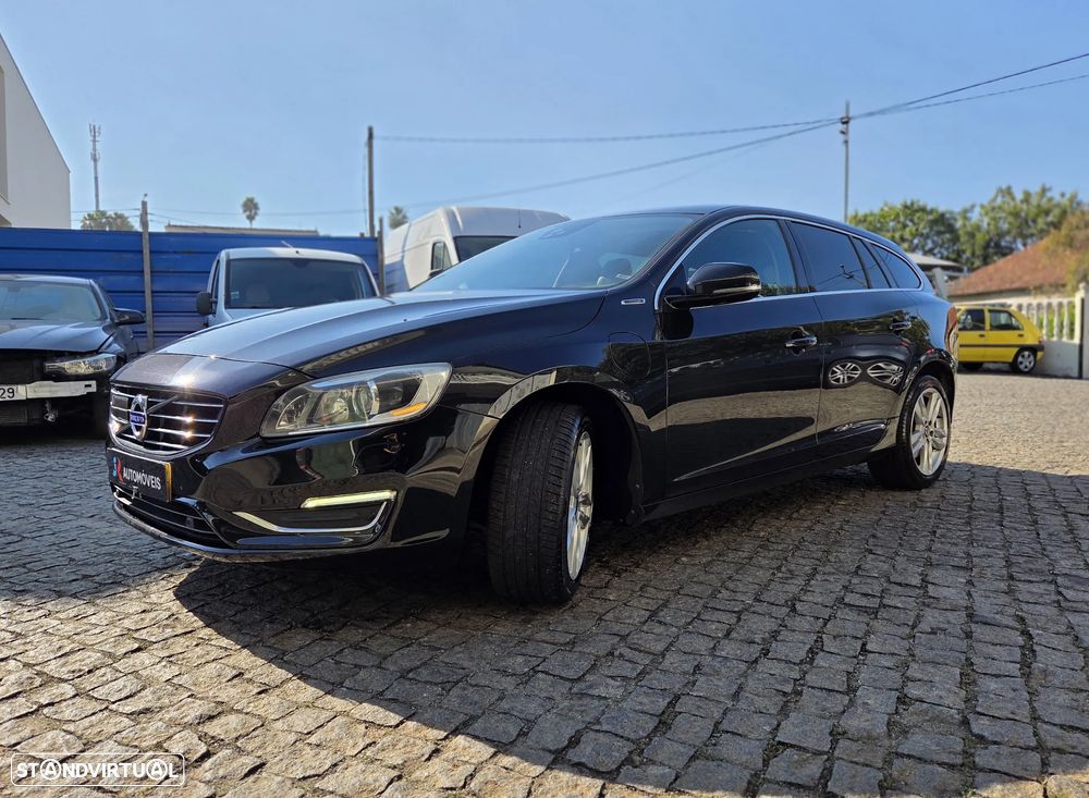 Volvo V60 D6 Plug-In-Hybrid AWD Geartronic Pure Limited - 4