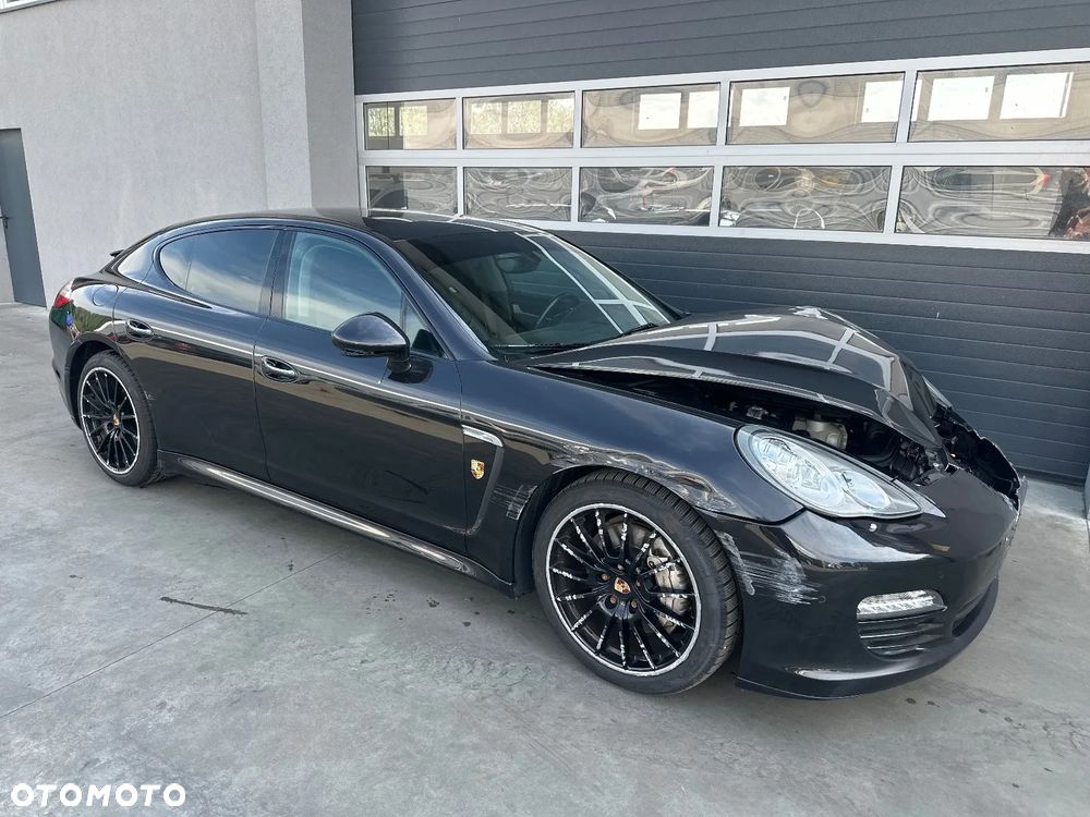 Porsche Panamera 4S - 5
