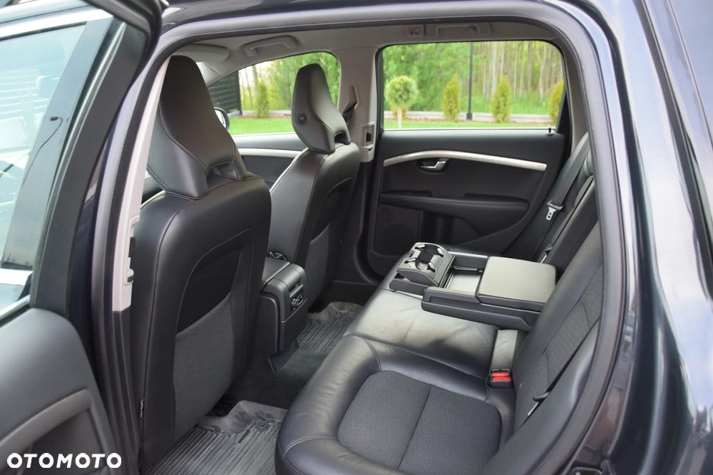 Volvo V70 2.5T Momentum - 21