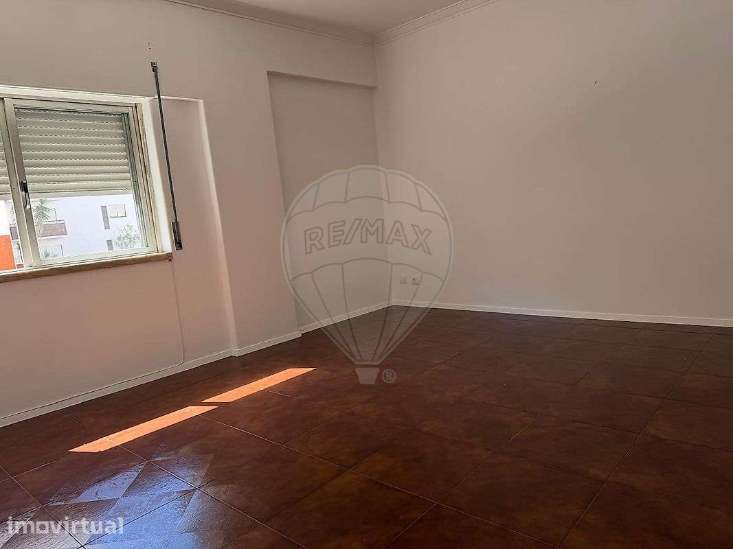 Apartamento T1 para arrendamento - Grande imagem: 2/17