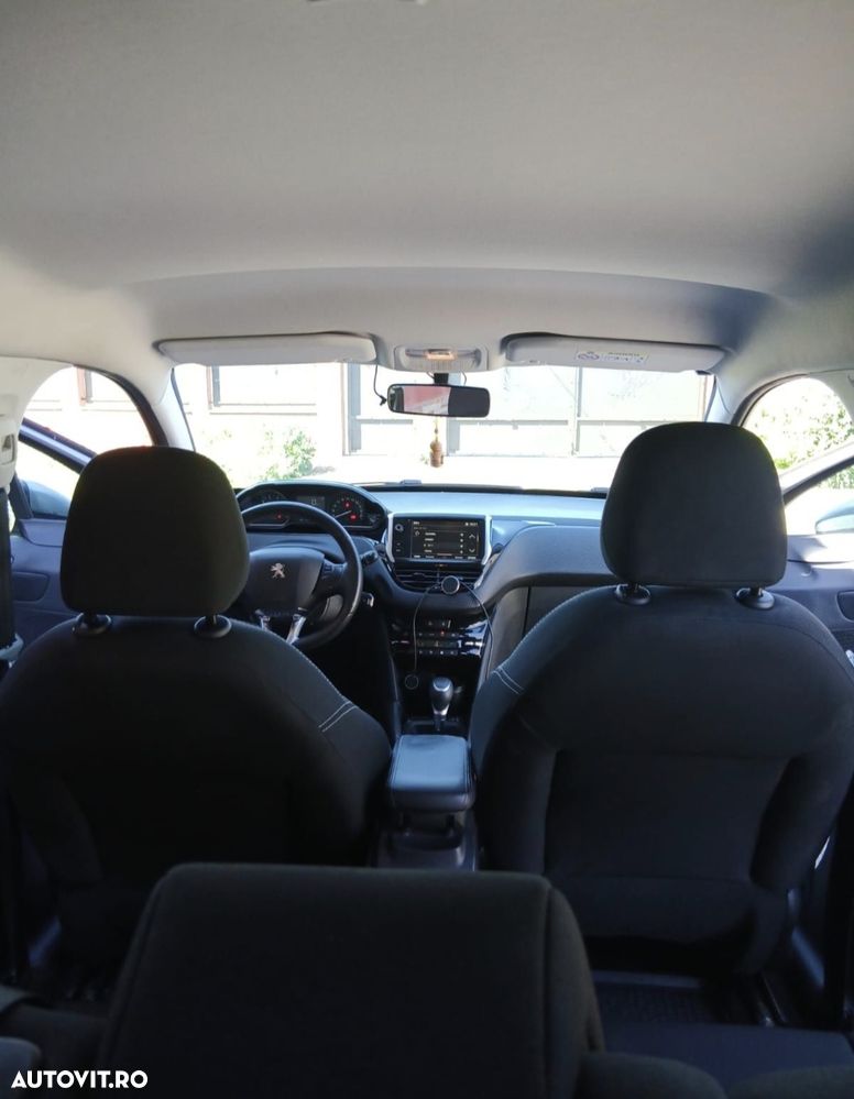 Peugeot 2008 2018 photo 2