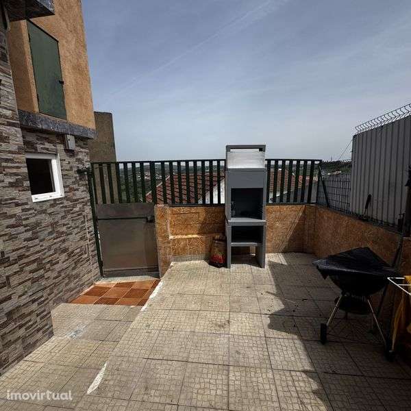 Moradia com quintal - Grande imagem: 2/12