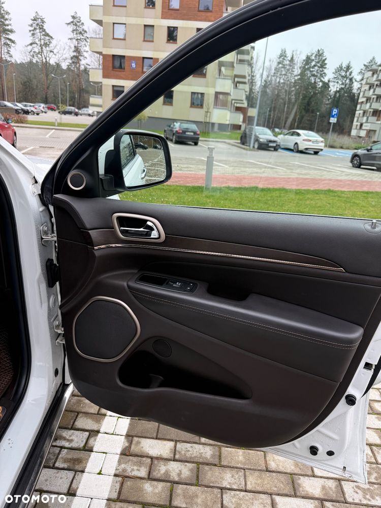 Jeep Grand Cherokee 3.0 CRD Overland Summit - 22