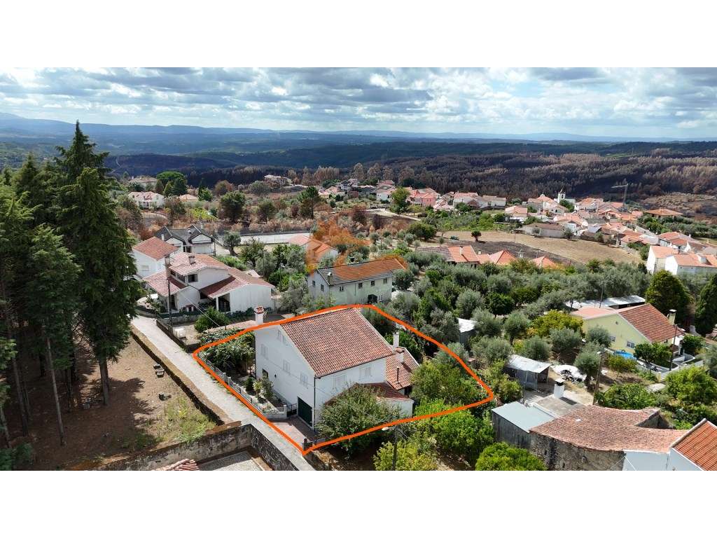 Moradia em Vila Pouca da Beira, Oliveira do Hospital - Grande imagem: 2/32