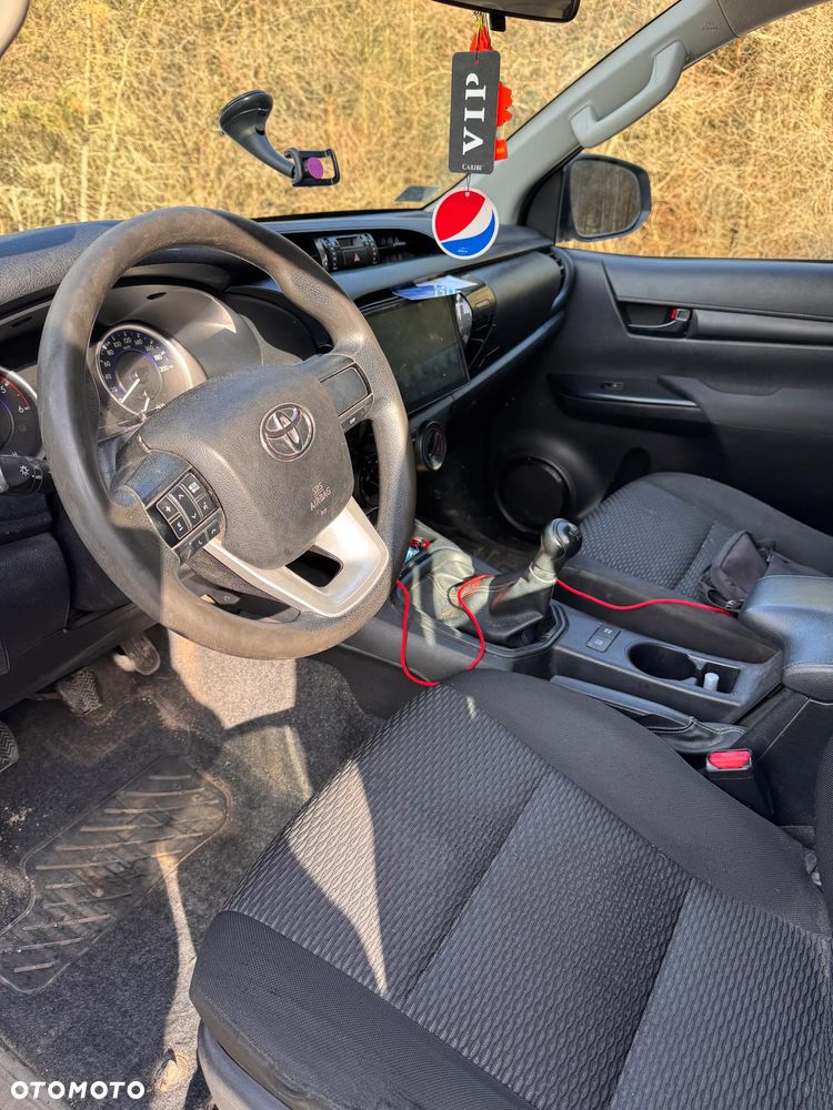 Toyota Hilux - 8