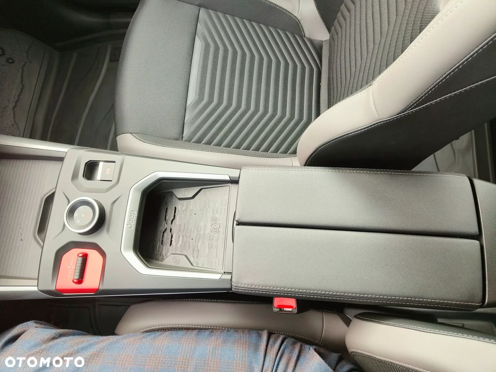 Jeep Compass 73.7kWh Altitude FWD - 22