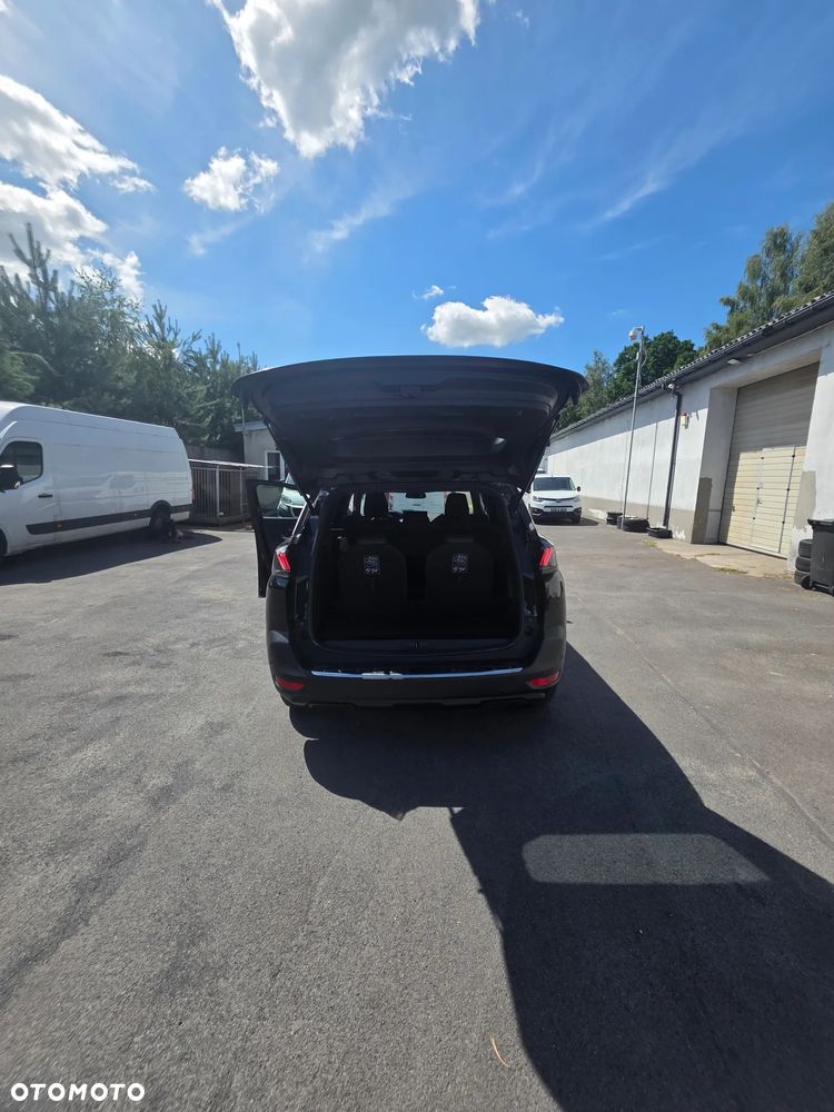 Peugeot 5008 - 24