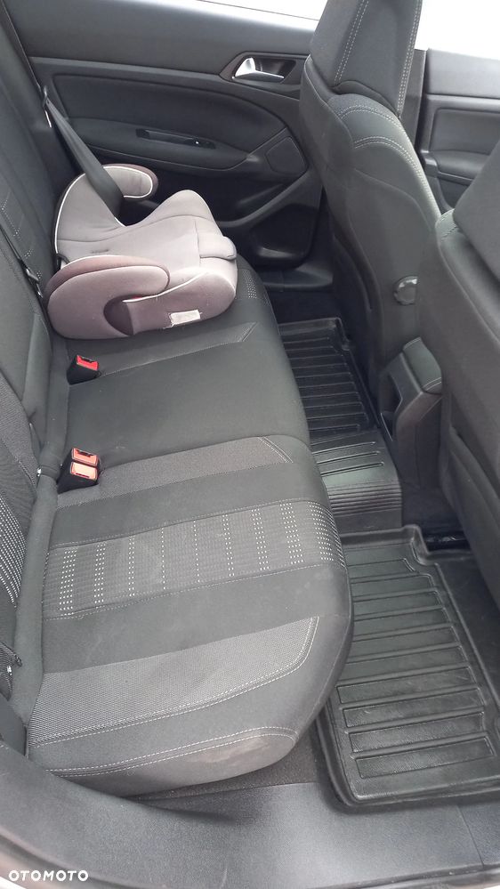 Peugeot 308 1.6 BlueHDi Allure S&S - 19