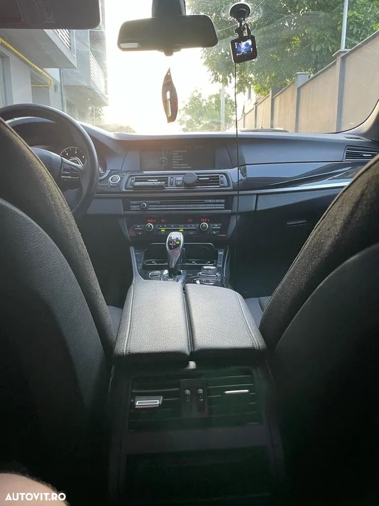 BMW Seria 5 520d - 7