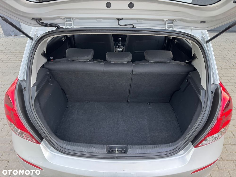 Hyundai i20 1.25 Comfort - 25