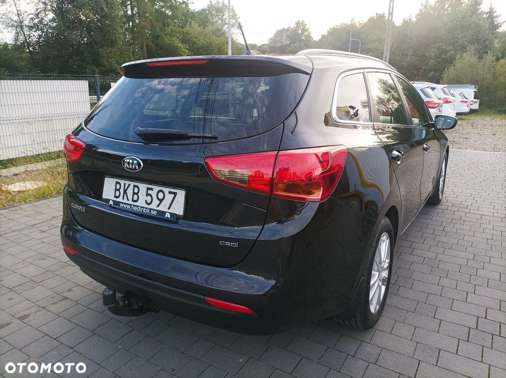 Kia Ceed 1.6 CRDi 128 ISG Platinum Edition - 9