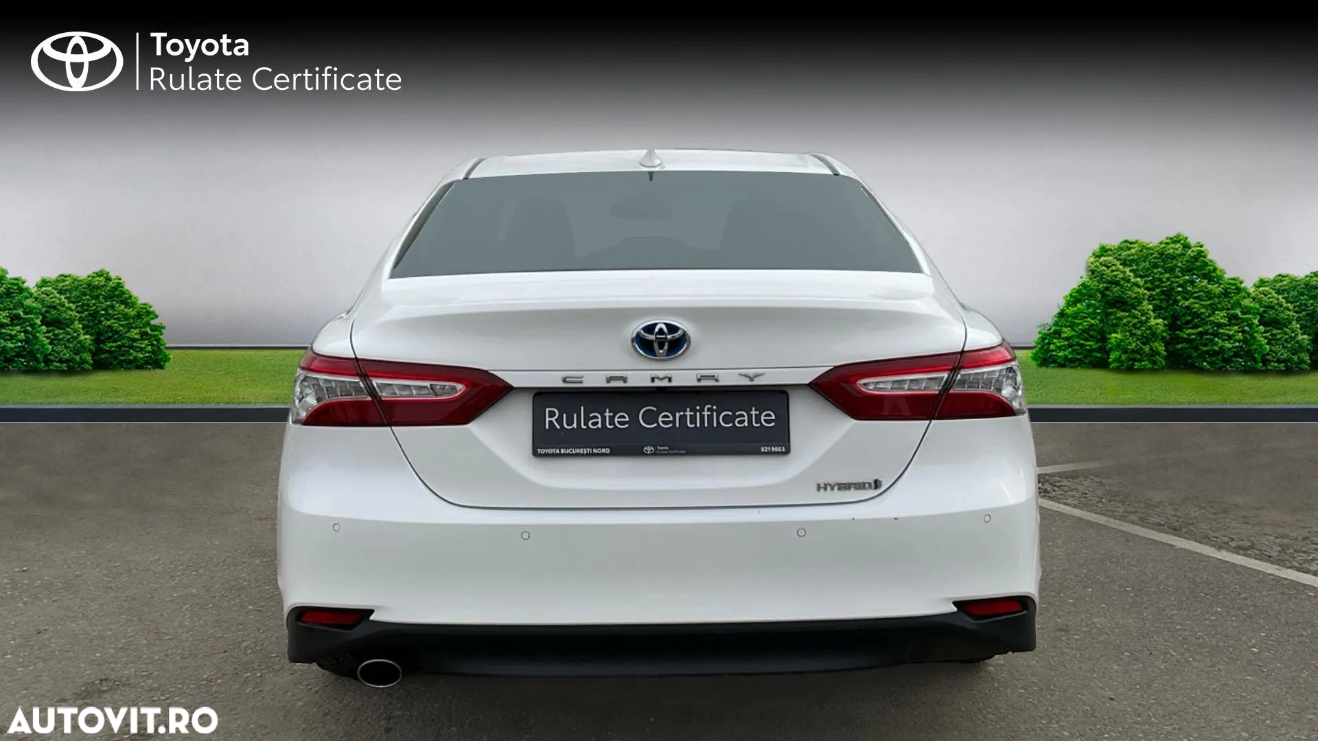 Toyota Camry 2.5 Hybrid Dynamic - 2