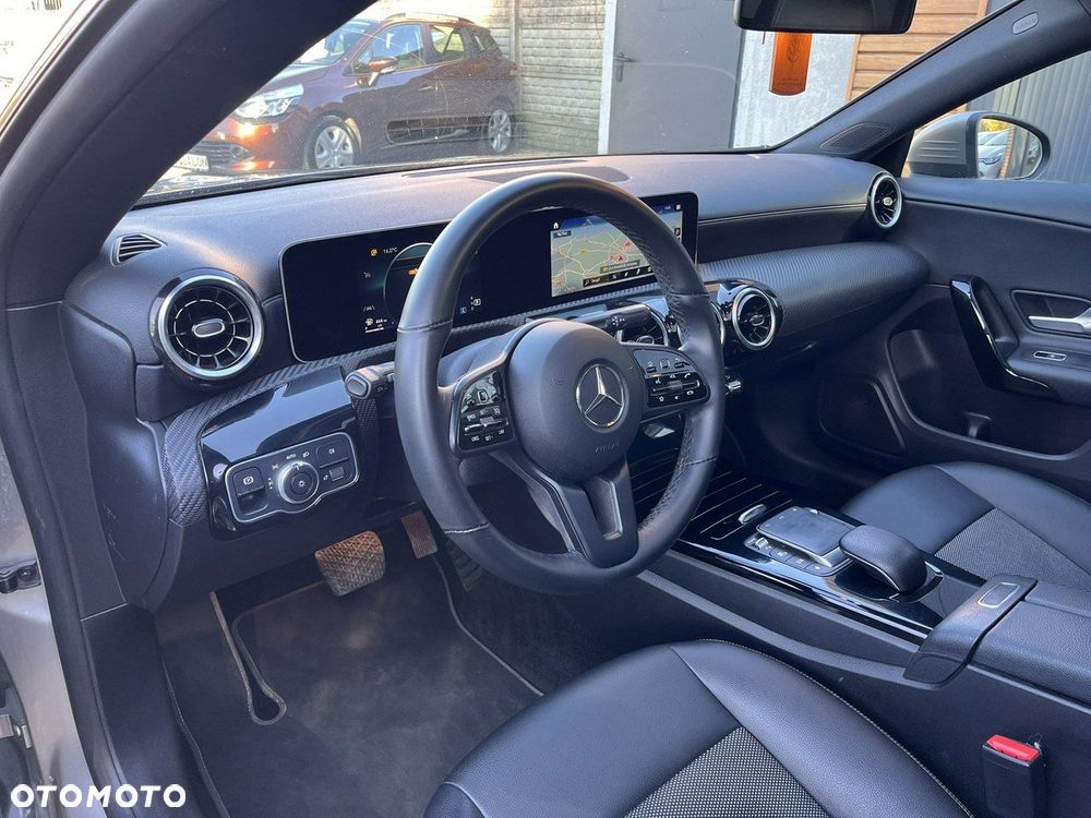 Mercedes-Benz CLA - 18