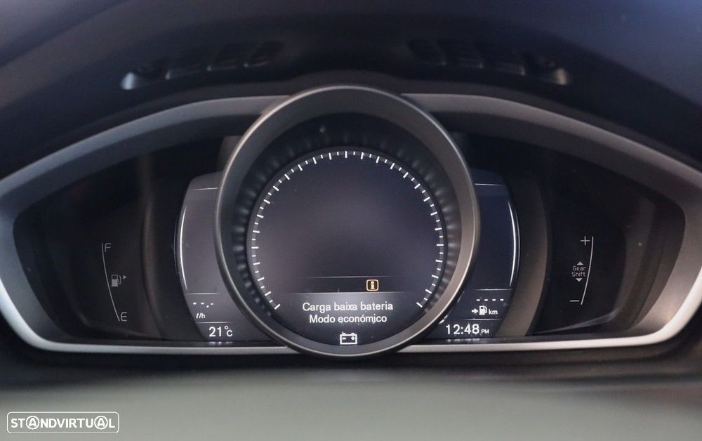 Volvo V40 2.0 D2 R-Design - 19