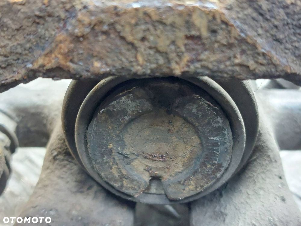 ZACISK HAMULCOWY LEWY TYŁ OPEL ASTRA H ZAFIRA B - 4