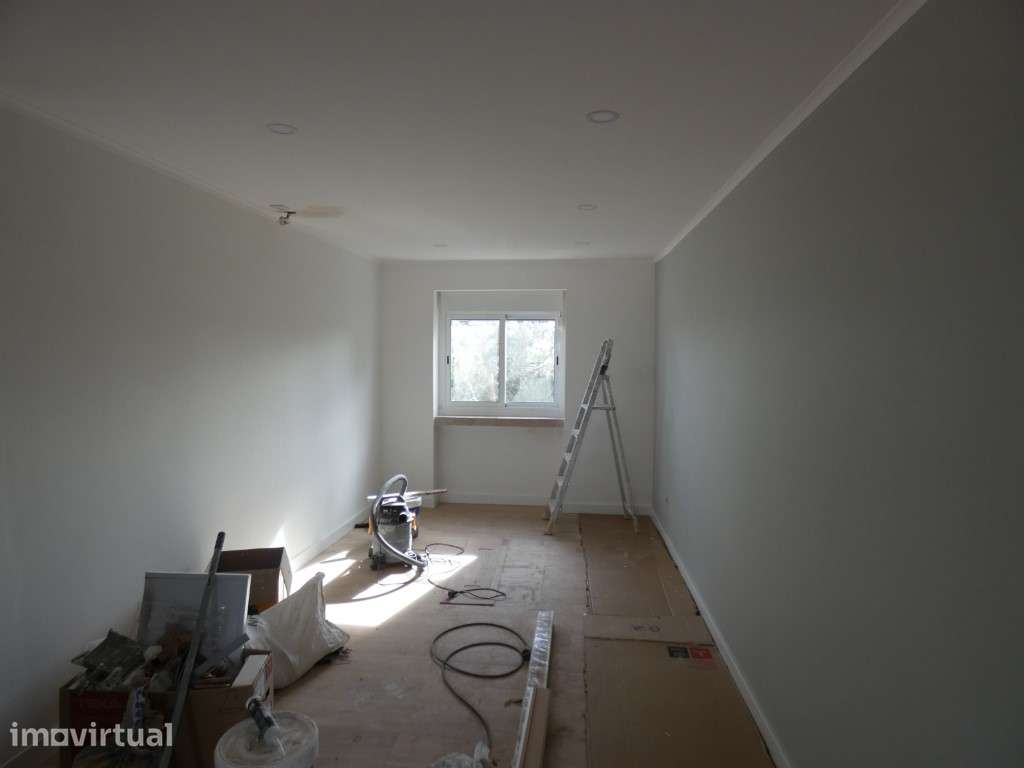Apartamento T3, totalmente renovado, Águas Livres, Amadora - Grande imagem: 3/14