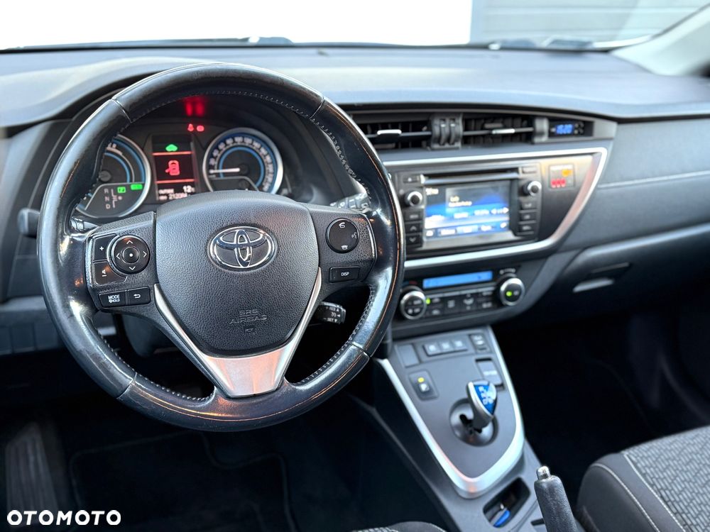 Toyota Auris 1.8 HSD Luna - 21