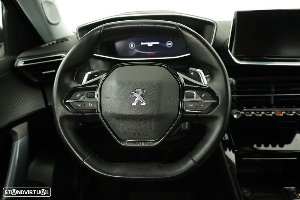 Peugeot 2008 1.2 PureTech Allure EAT8 - 14
