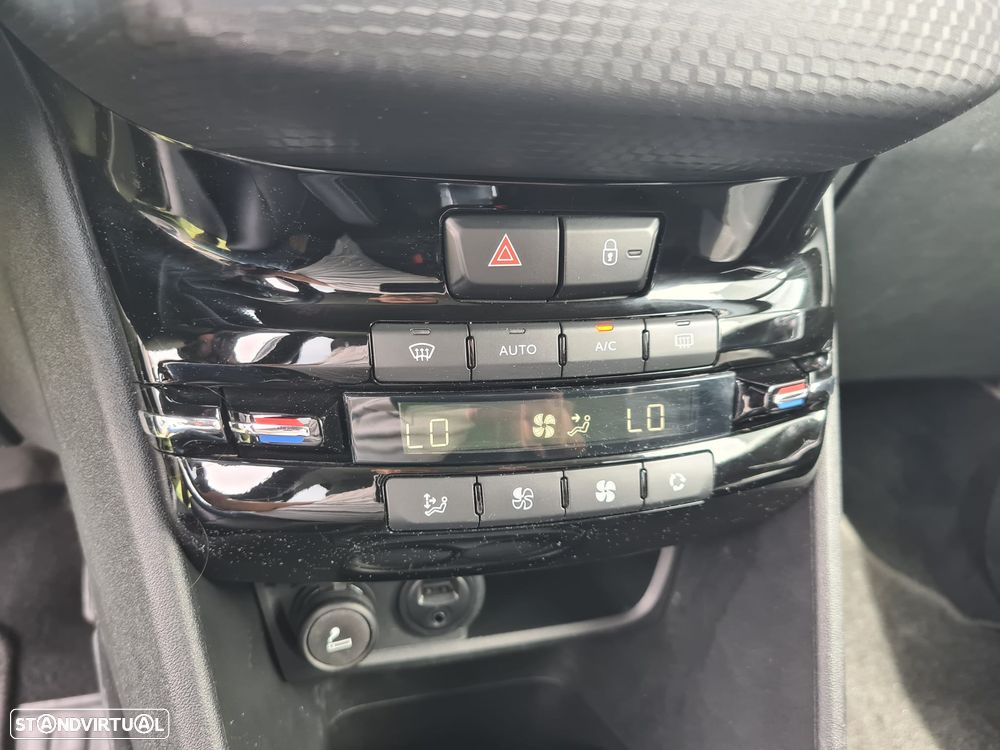 Peugeot 2008 1.6 BlueHDi Allure - 7