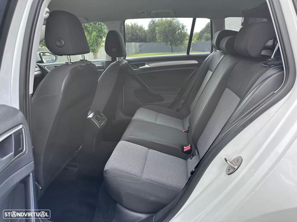 VW Golf Variant 1.6 TDi Highline - 37