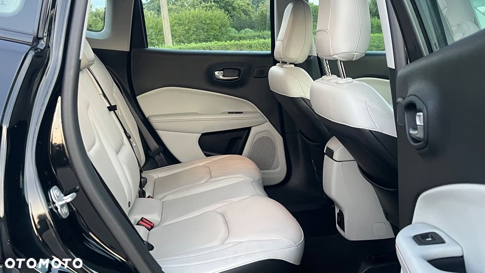 Jeep Compass 2.0 MultiJet Active Drive Limited - 32