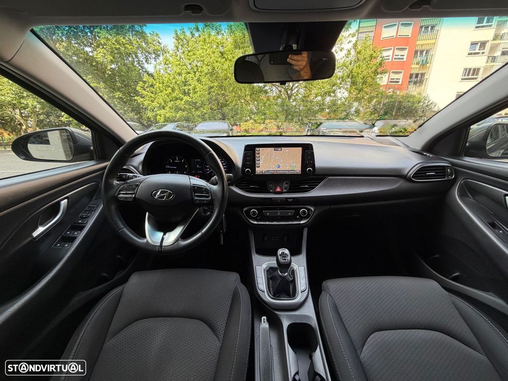 Hyundai i30 SW 1.6 CRDi Style+Navi - 27