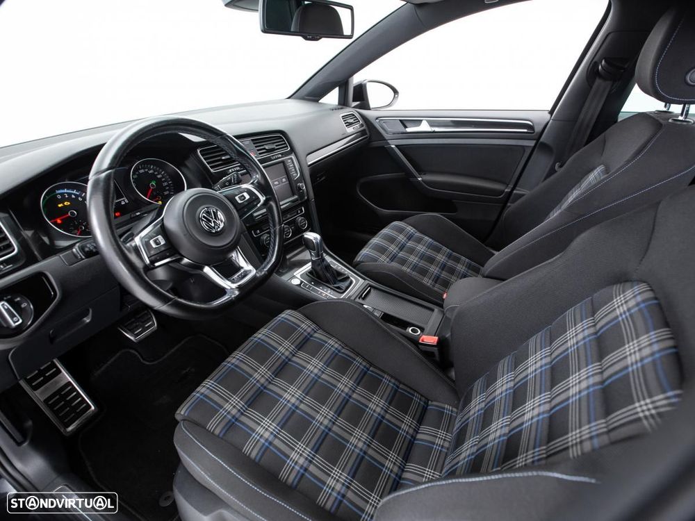 VW Golf 1.4 TSI e-Hybrid DSG - 6