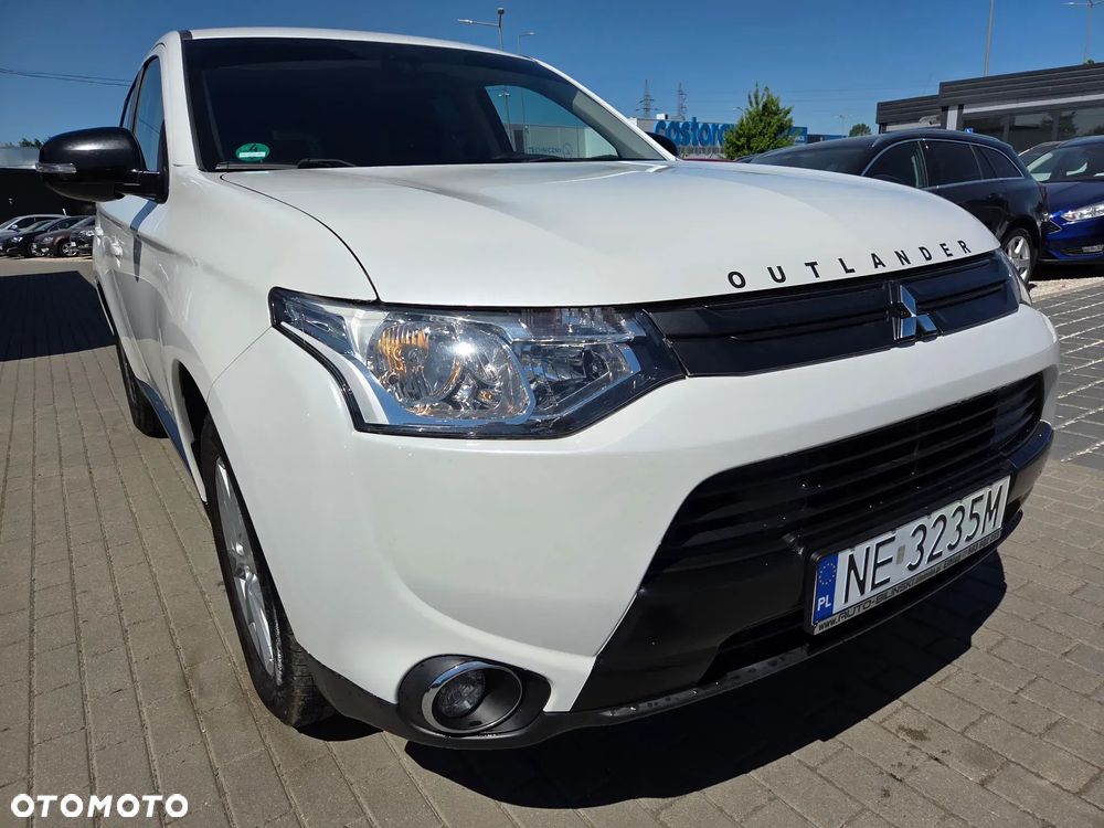 Mitsubishi Outlander 2.0 City Style 2WD - 2