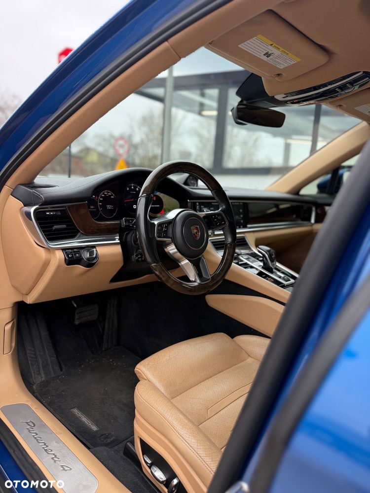 Porsche Panamera 4 Executive - 21