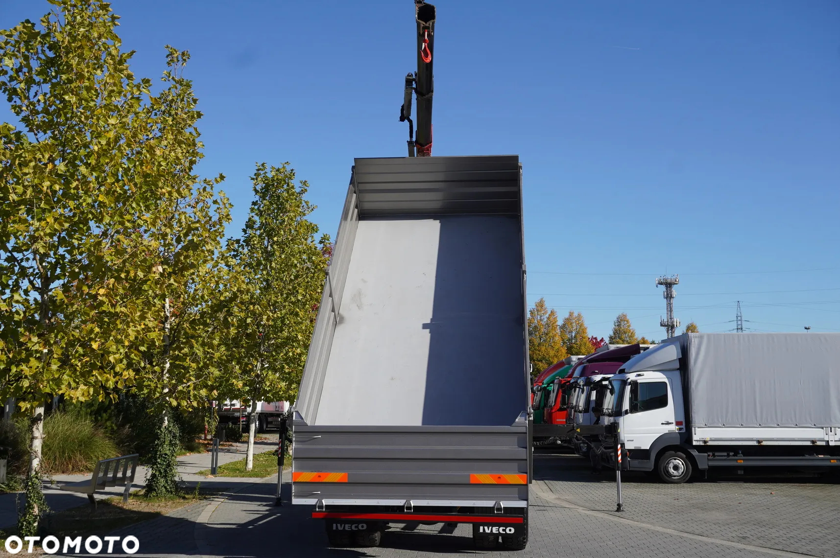 Iveco Stralis 310 E6 / NOWA Wywrotka 3-stronna / Dźwig Fassi F135 z pilotem - 14