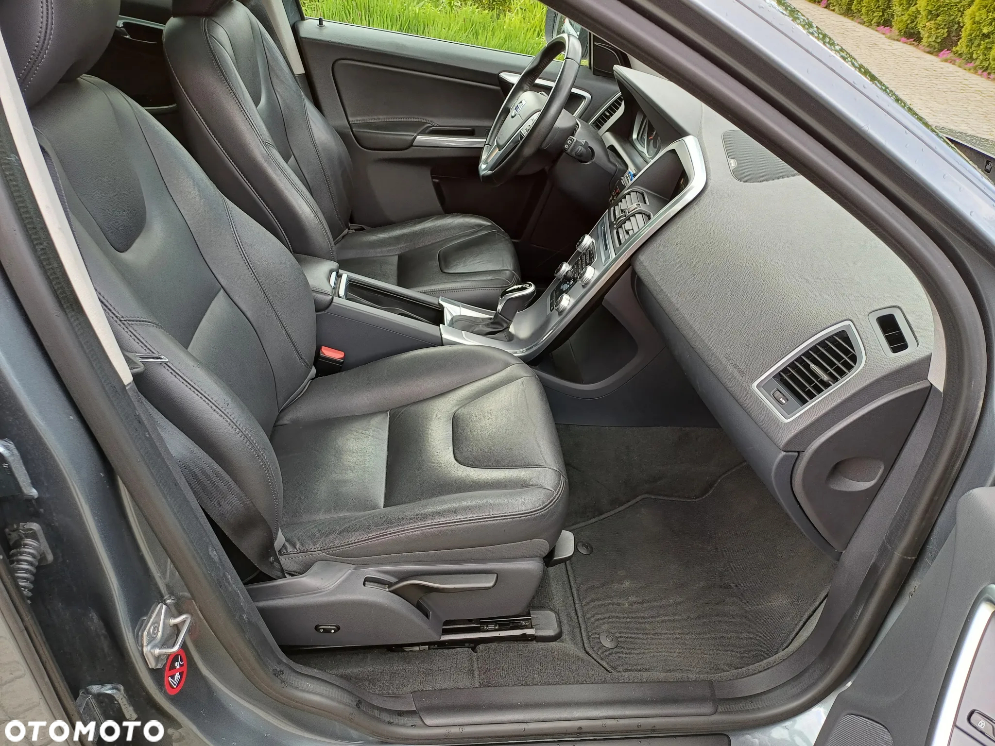 Volvo XC 60 D3 Drive-E Momentum - 23