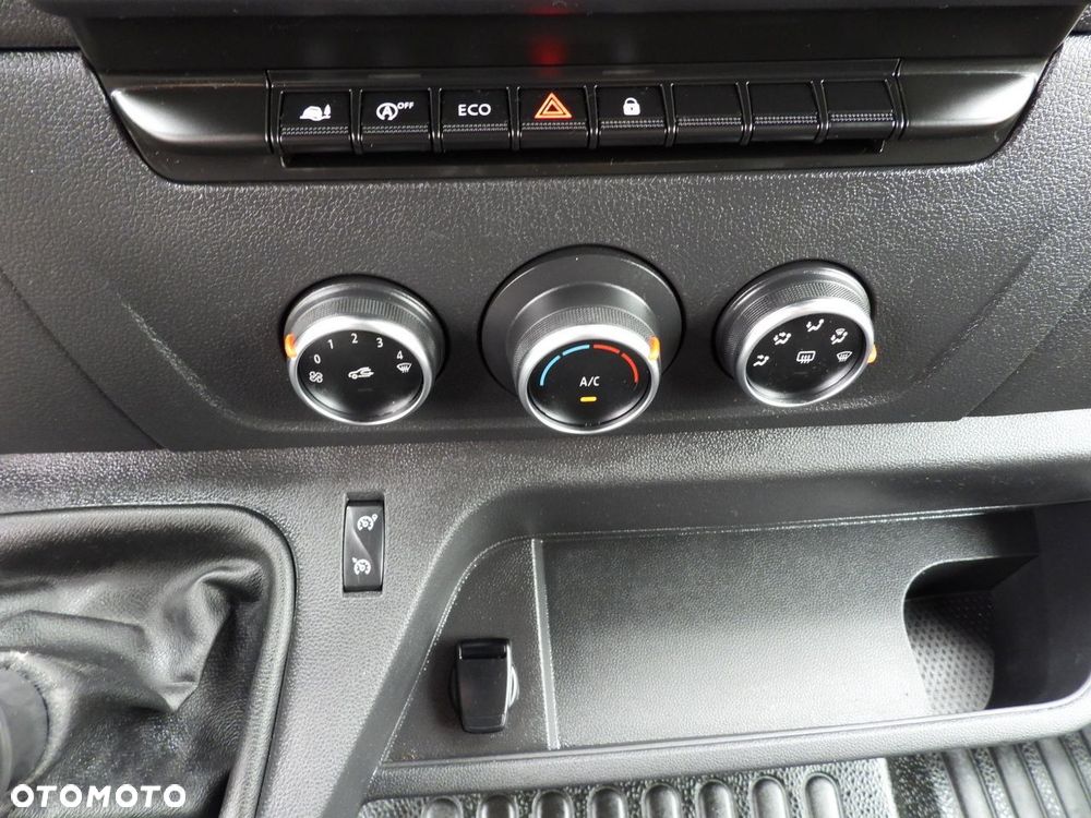 Renault MASTER PLANDEKA 10 PALET TEMPOMAT LEDY PNEUMATYKA KLIMATYZACJA  165KM - 35