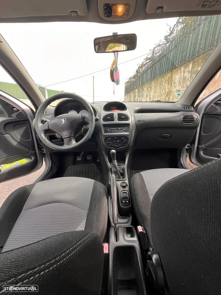 Peugeot 206 1.1 XR - 12