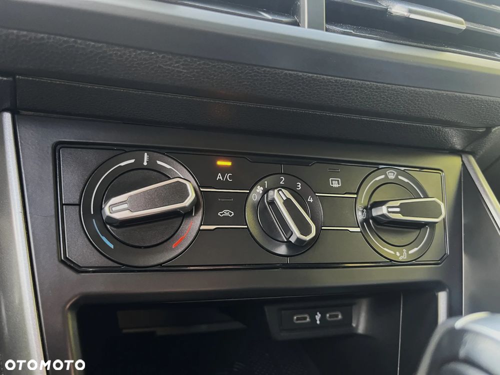 Volkswagen Polo 1.0 TSI OPF DSG ACTIVE - 30