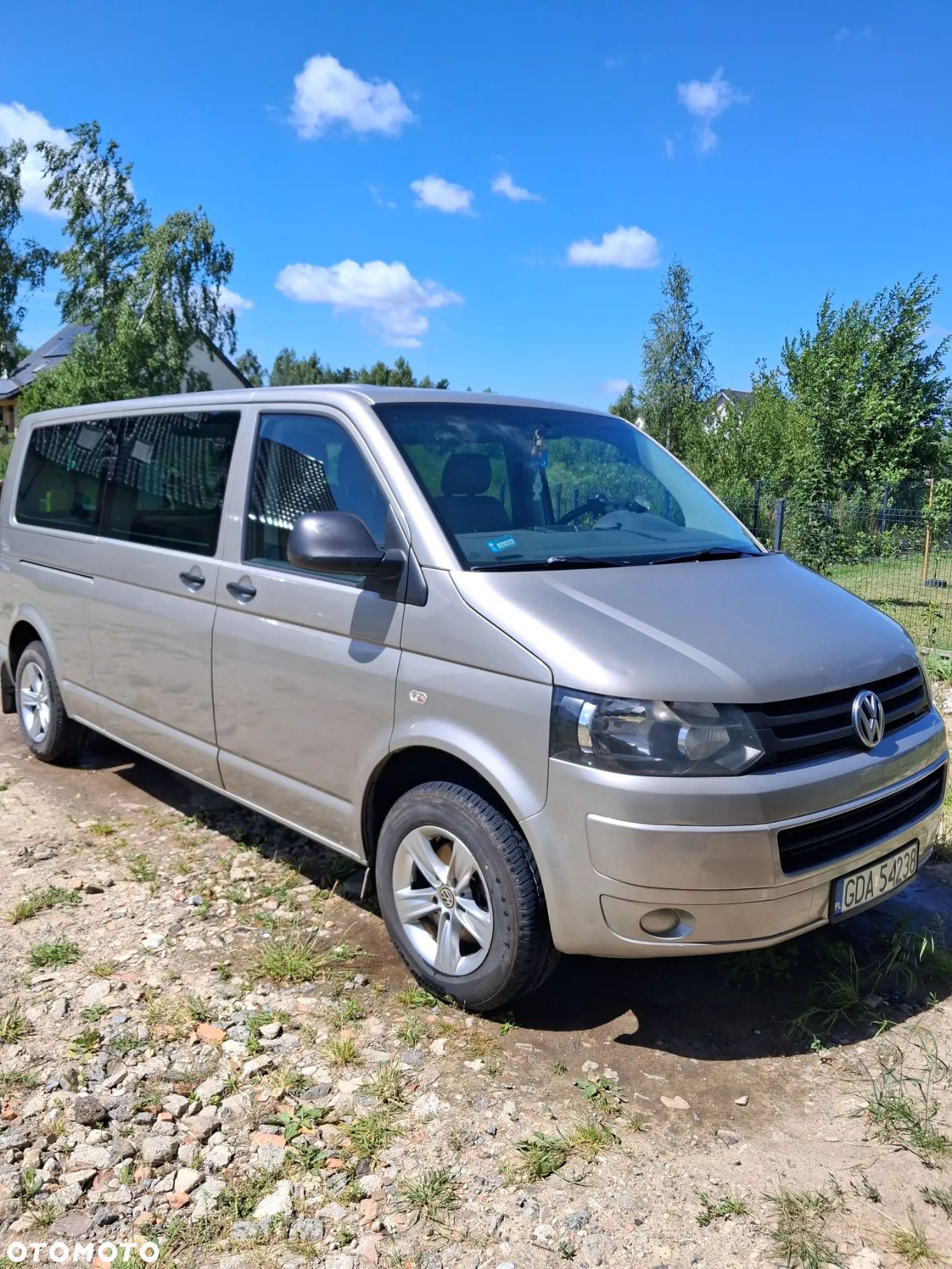 Volkswagen Caravelle - 1