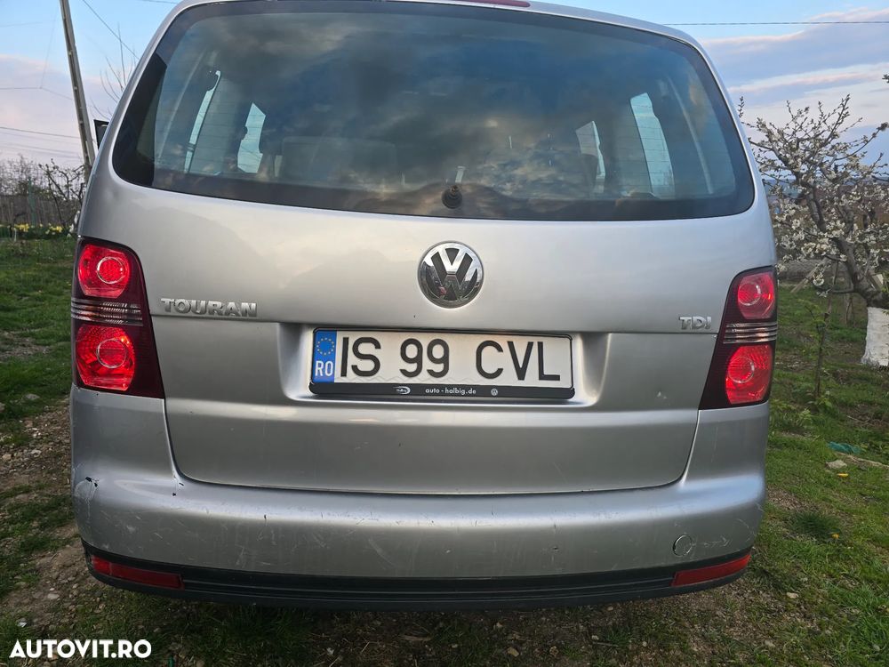 Volkswagen Touran - 20