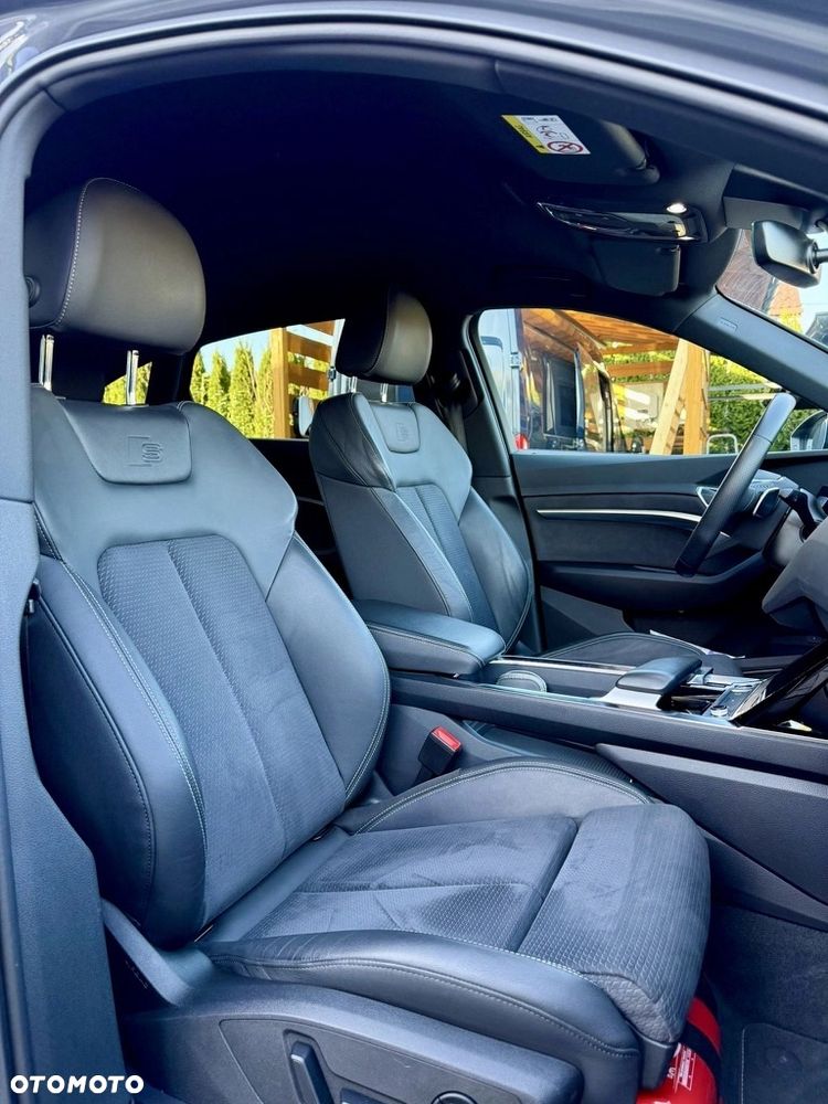 Audi Q8 Sportback e-tron - 8