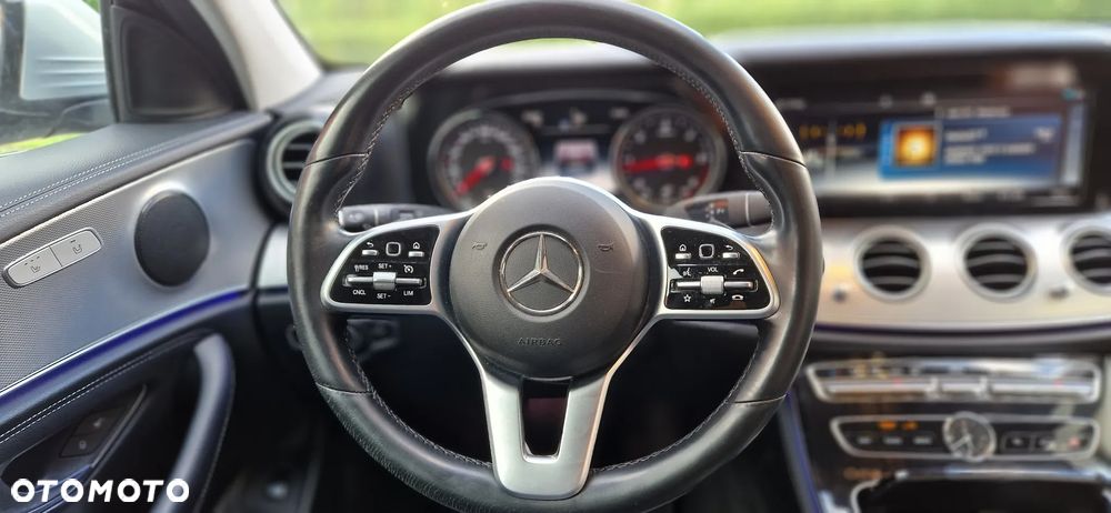Mercedes-Benz Klasa E - 11