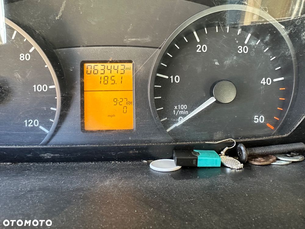 Mercedes-Benz 906 - 6