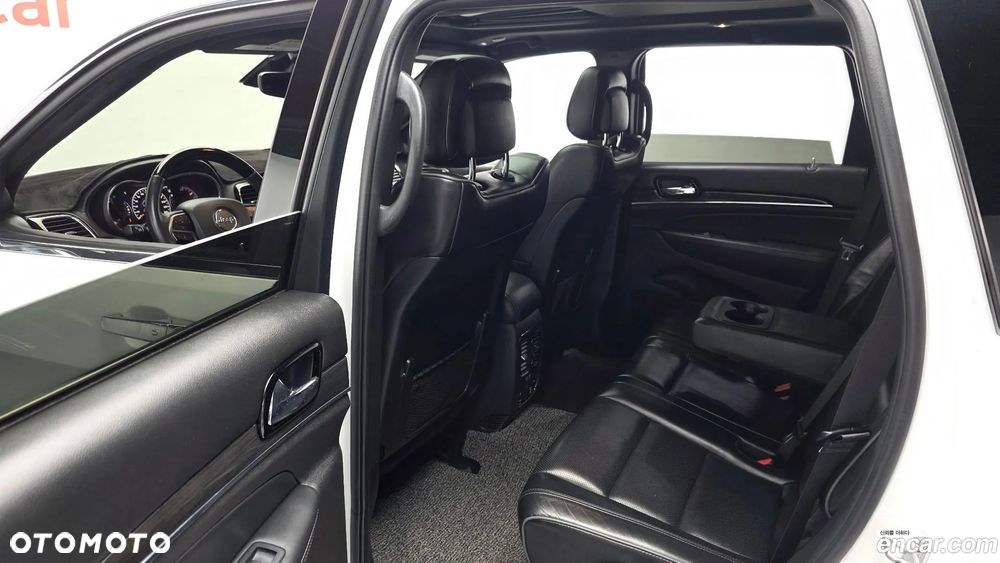 Jeep Grand Cherokee - 15