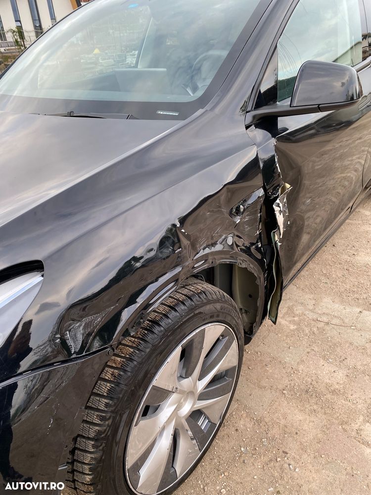 Tesla Model Y RWD - 10