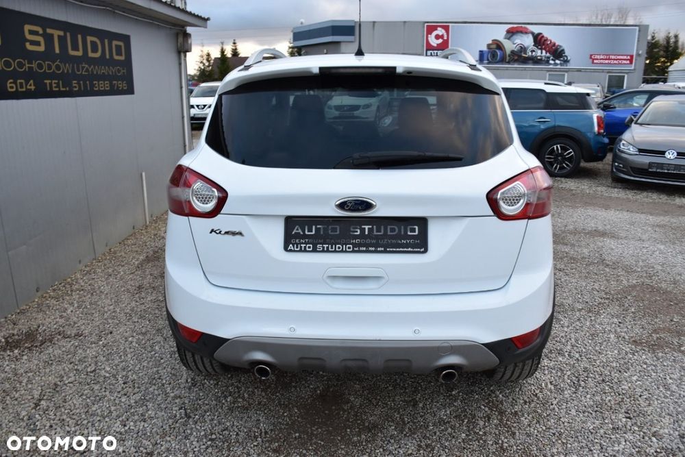 Ford Kuga 2.0 TDCi 2x4 Titanium - 30