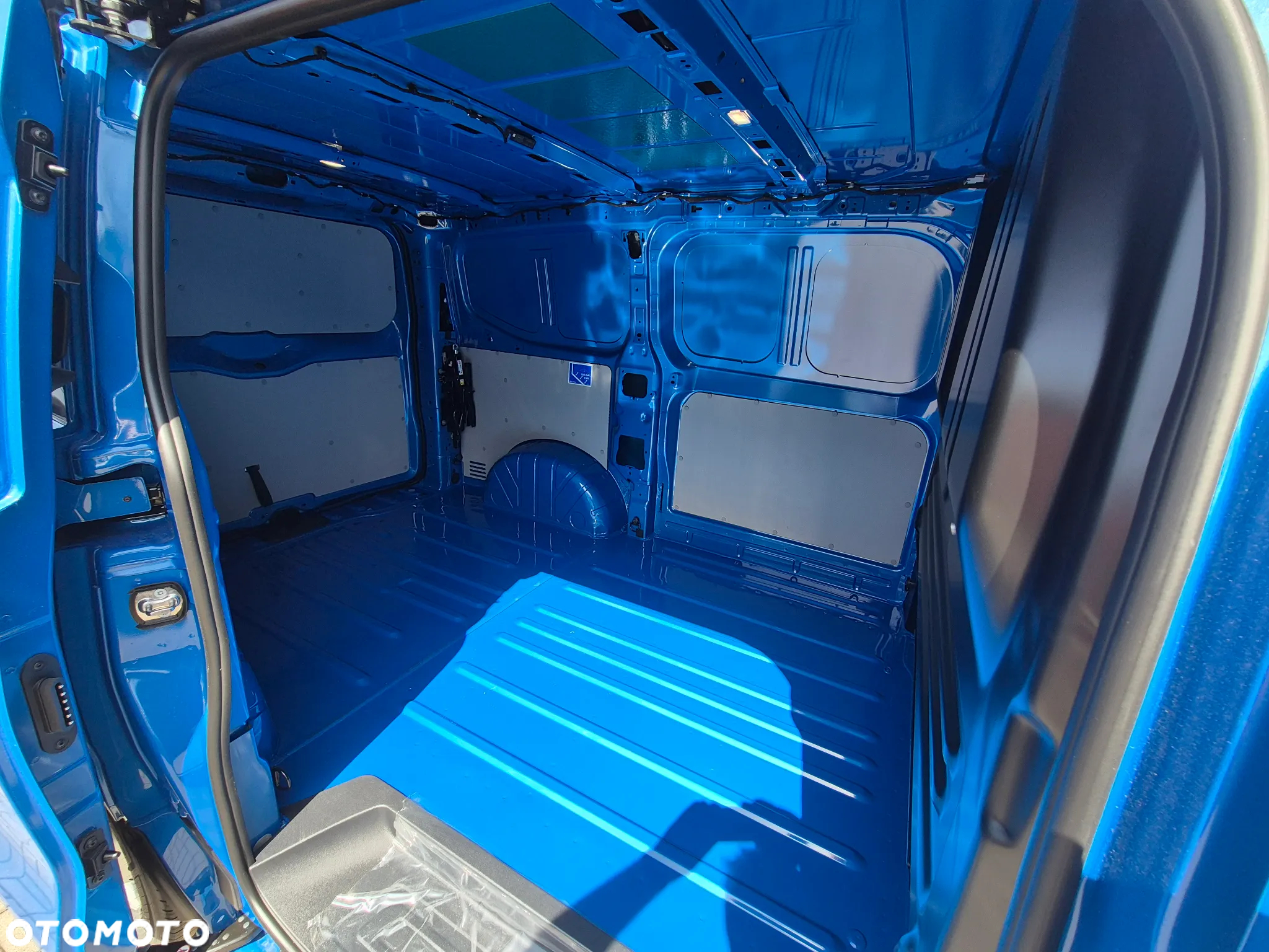 Volkswagen Transporter - 9