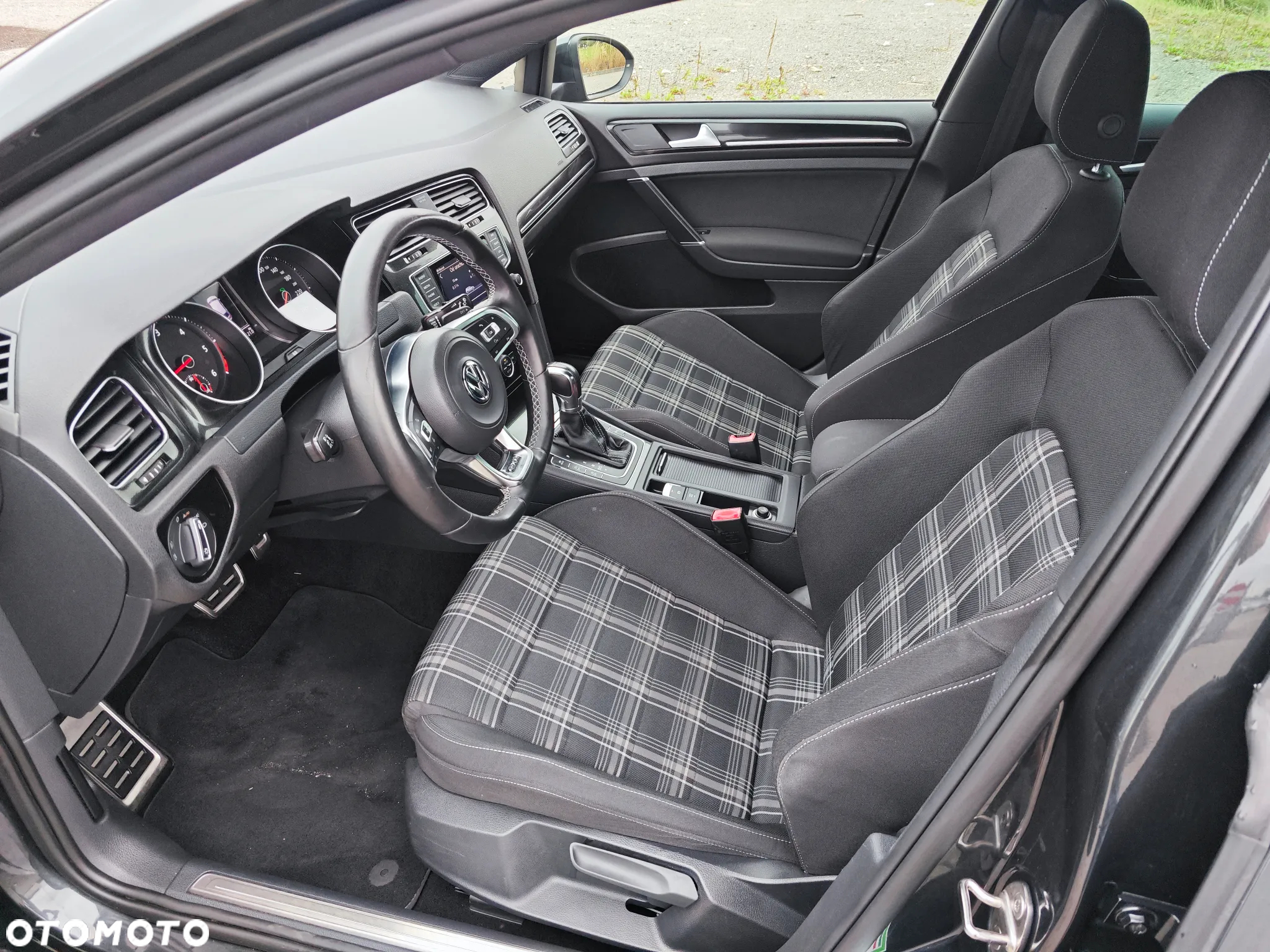 Volkswagen Golf GTD 2.0 TDI SCR DSG - 20