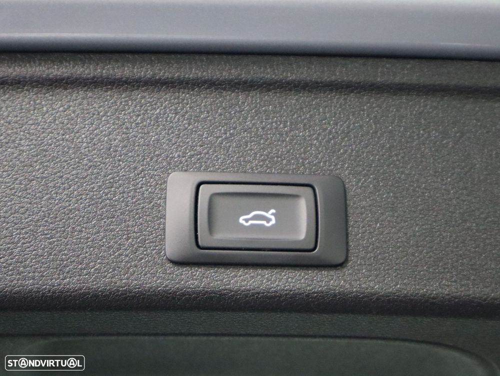 Audi A4 Avant 30 TDI S tronic - 19