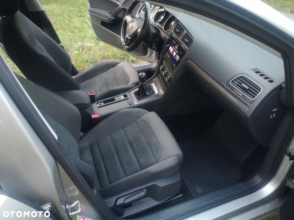 Volkswagen Golf 1.5 TSI BMT Highline - 24