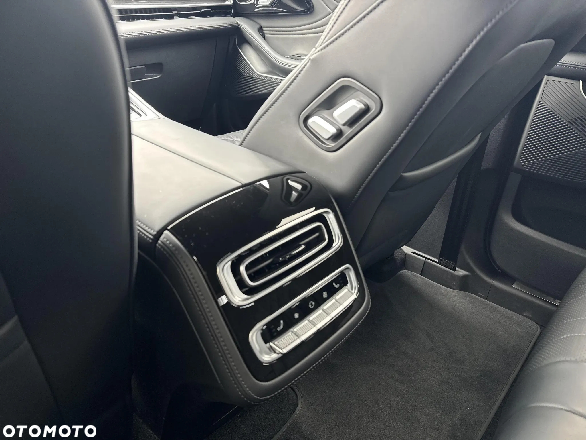 Omoda 9 1.5 Super Hybrid Exclusive AWD - 25